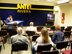 El vicepresidente de OSE, Fernando Nopitsch, en la videoconferencia de ayer, en la Sala Virtual de ANTEL