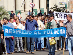 Funcionarios policiales dicen no sentirse respaldados por el ministerio y la justicia