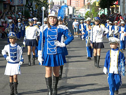 Se realizó con éxito el desfile y festival internacional de bandas