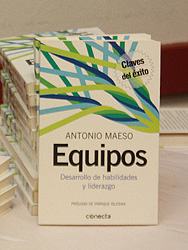 Antonio Maeso presentó su libro en el Centro Universitario de Rivera