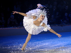 Toda la belleza y la magia del patinaje sobre hielo presenta el gran Circo Ruso