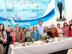 Reunión en homenaje al Día de la Madre en el Comité de la Lista 15